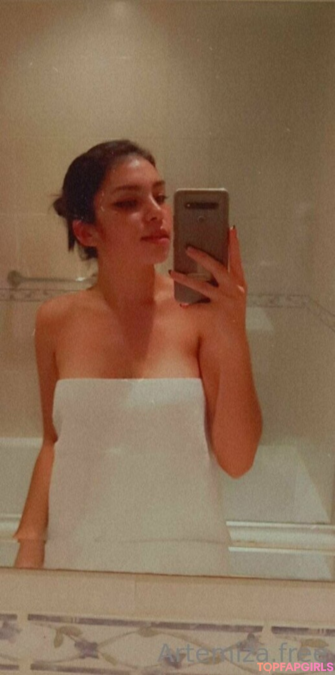 Foto desnuda filtrada de OnlyFans de Artemizafree #29 Foto desnuda filtrada de OnlyFans de Artemizafree #29