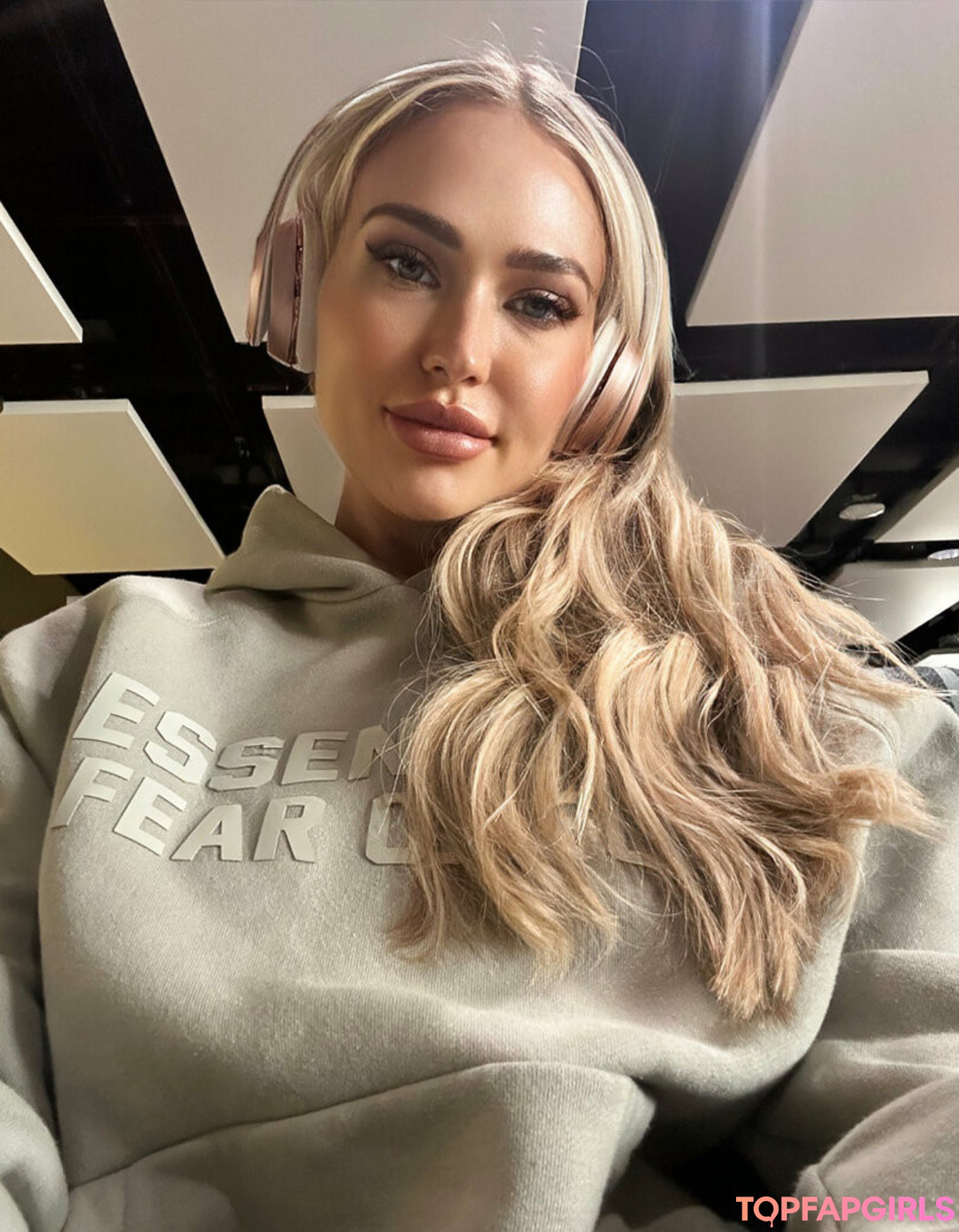 Foto desnuda filtrada de OnlyFans de Sophiereadeofficial #56 Foto desnuda filtrada de OnlyFans de Sophiereadeofficial #56