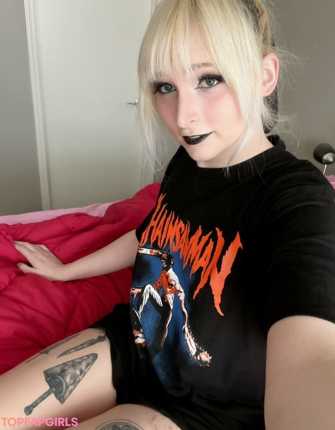 Foto desnuda filtrada de OnlyFans de Rosewaltzex #3 Foto desnuda filtrada de OnlyFans de Rosewaltzex #3