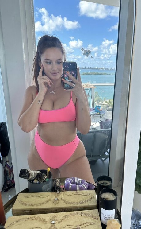 Foto desnuda filtrada de OnlyFans de Yesjulz