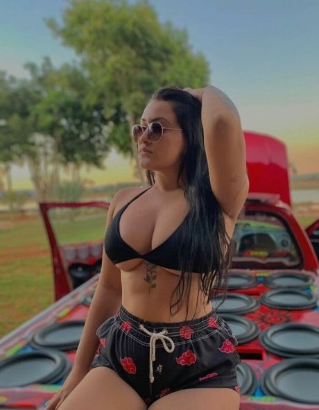 Foto desnuda filtrada de OnlyFans de Danyelle Oliveira