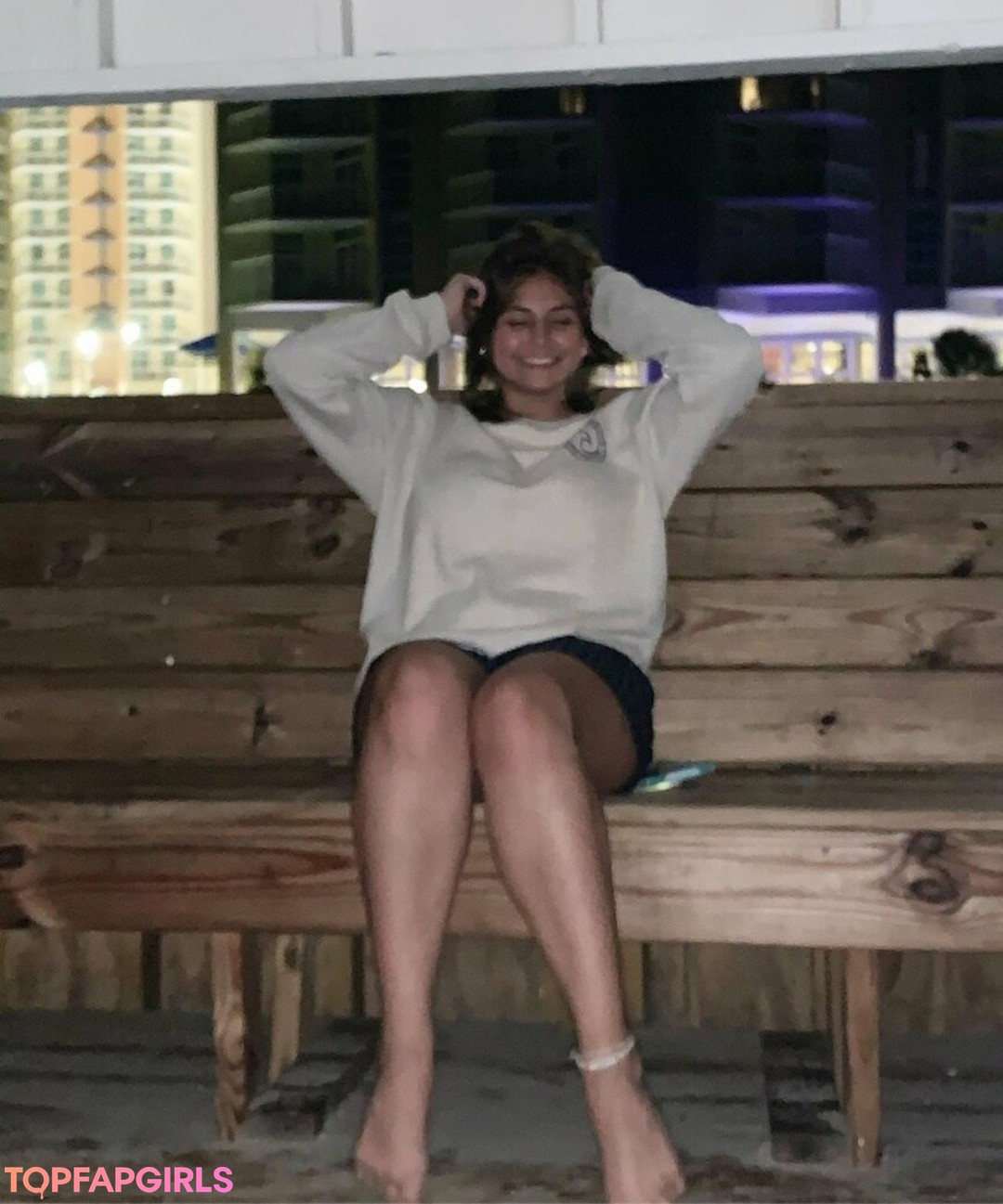 Foto desnuda filtrada de OnlyFans de Caroline Casbon #158 Foto desnuda filtrada de OnlyFans de Caroline Casbon #158