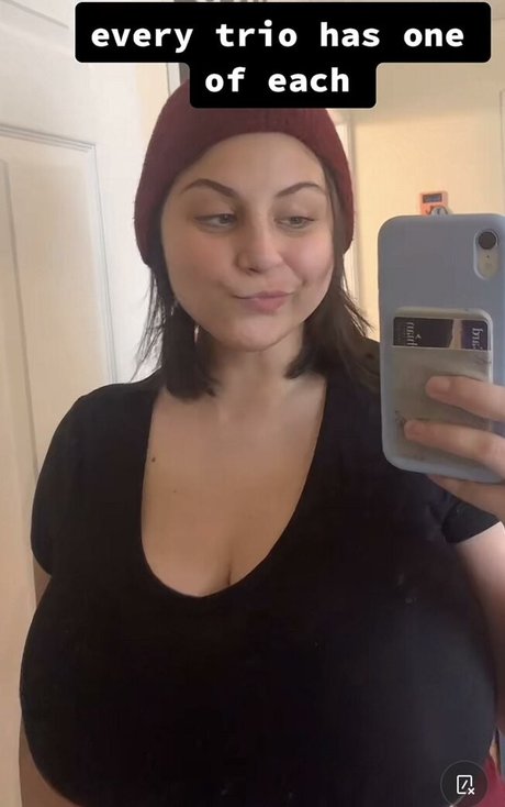 Foto desnuda filtrada de OnlyFans de Caroline Casbon