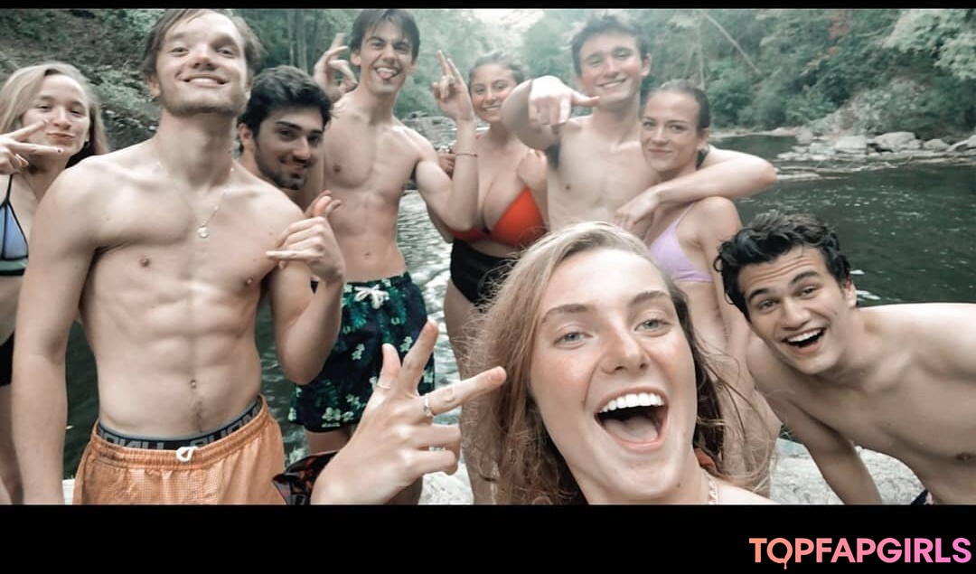 Foto desnuda filtrada de OnlyFans de Caroline Casbon #209 Foto desnuda filtrada de OnlyFans de Caroline Casbon #209