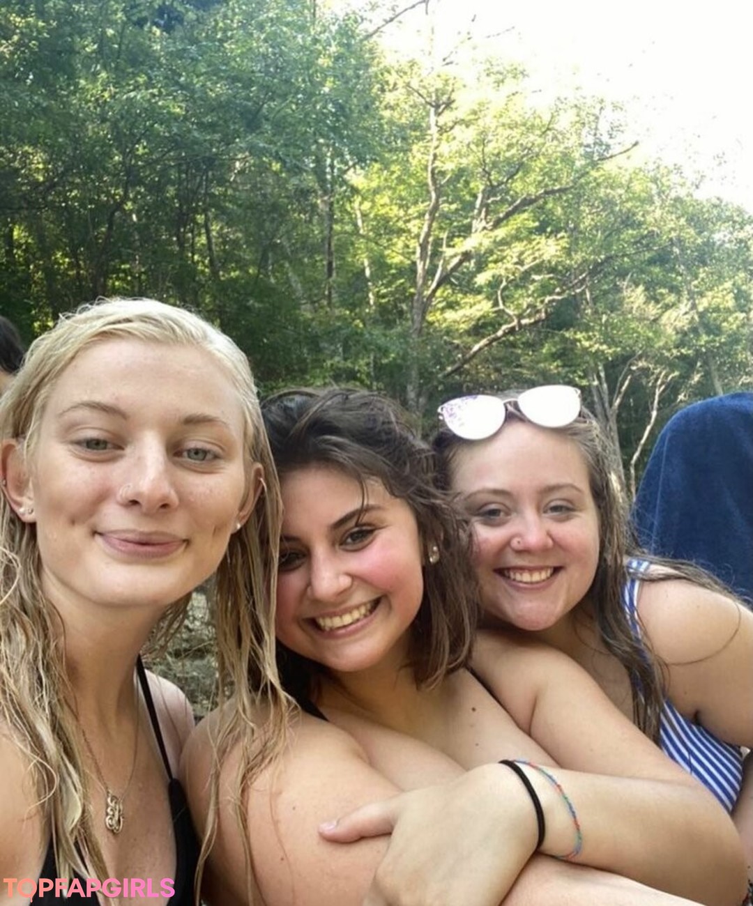 Foto desnuda filtrada de OnlyFans de Caroline Casbon #252 Foto desnuda filtrada de OnlyFans de Caroline Casbon #252