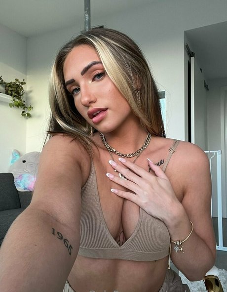 Foto desnuda filtrada de OnlyFans de Rachie Skye