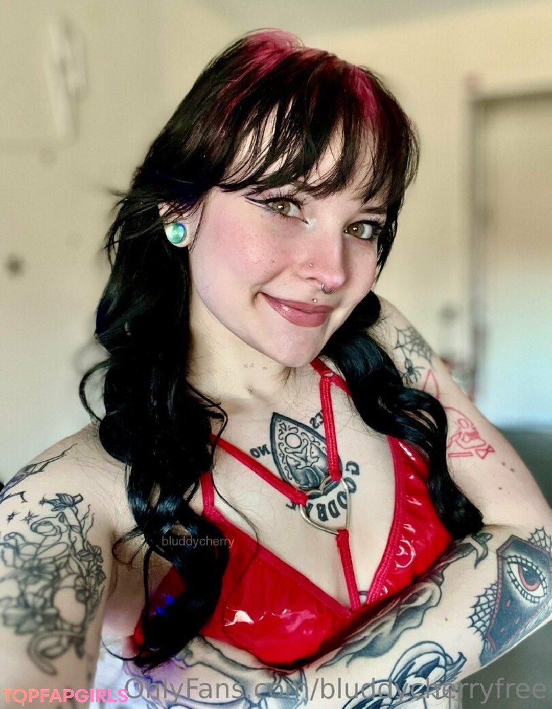 Foto desnuda filtrada de OnlyFans de Bluddycherryfree #62 Foto desnuda filtrada de OnlyFans de Bluddycherryfree #62