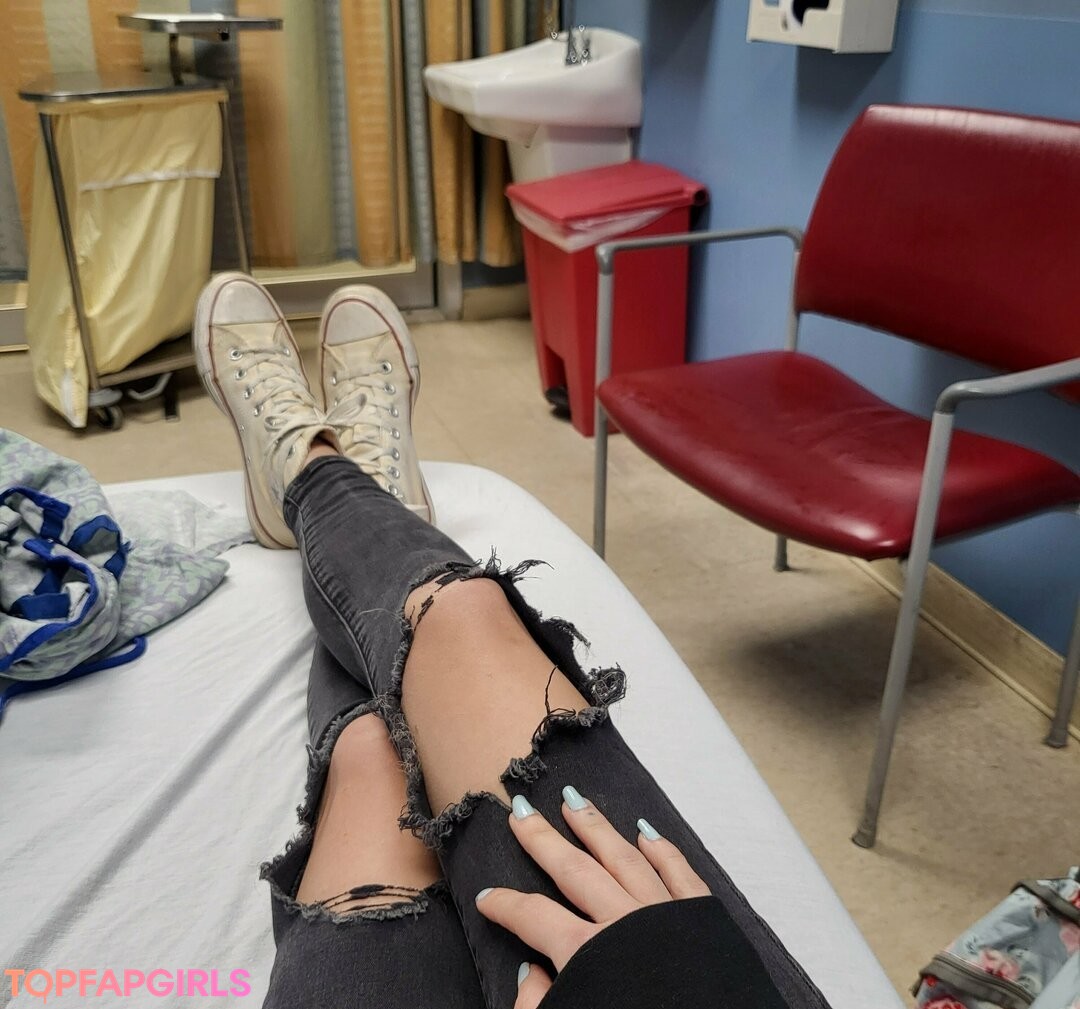 Foto desnuda filtrada de OnlyFans de Crybunniefree #33 Foto desnuda filtrada de OnlyFans de Crybunniefree #33