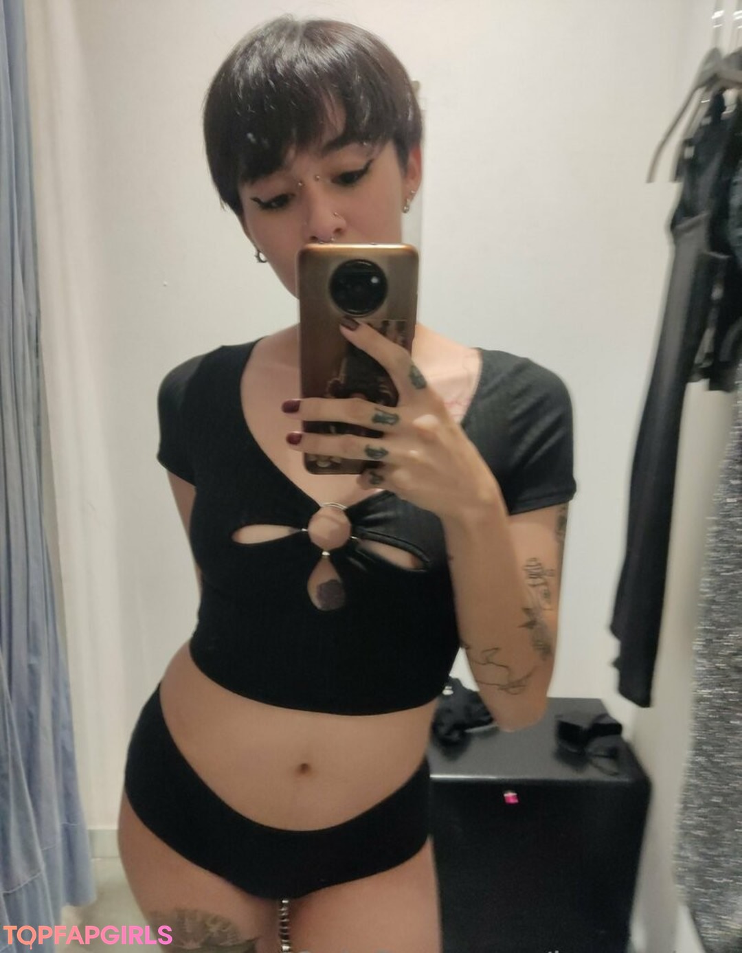 Foto desnuda filtrada de OnlyFans de Loveaxlgnr #4 Foto desnuda filtrada de OnlyFans de Loveaxlgnr #4