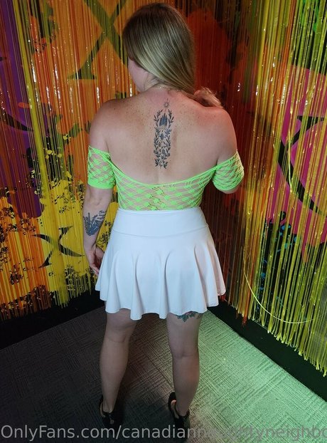 Canadiannaughtyneighbour