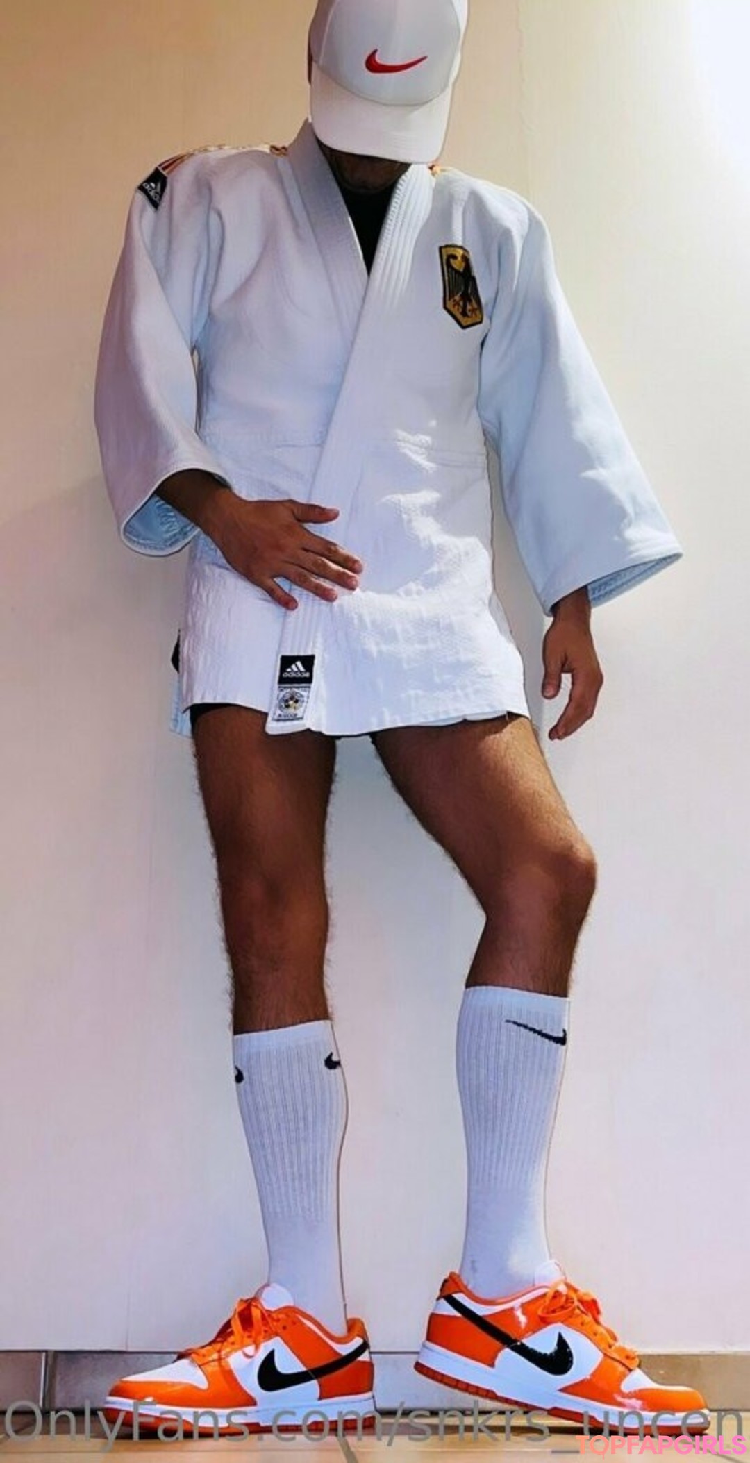 Foto desnuda filtrada de OnlyFans de Snkrsuncensored #73 Foto desnuda filtrada de OnlyFans de Snkrsuncensored #73