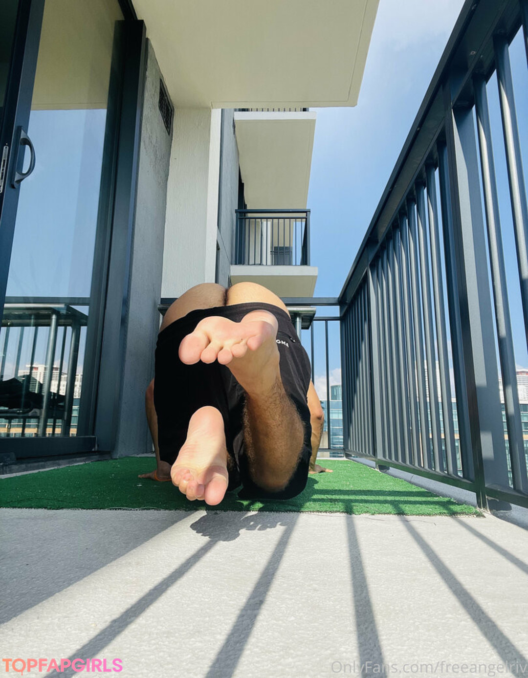 Foto desnuda filtrada de OnlyFans de Freeangelriv #5 Foto desnuda filtrada de OnlyFans de Freeangelriv #5