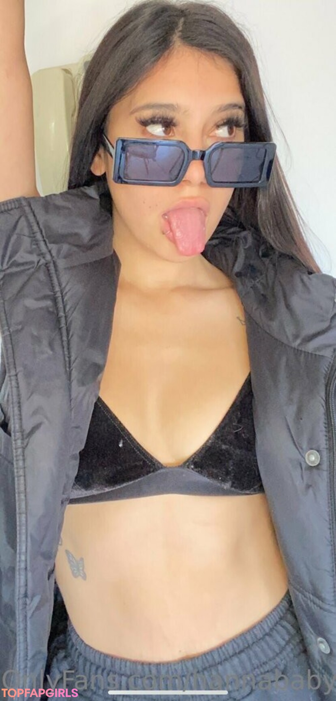 Foto desnuda filtrada de OnlyFans de Hannababyxx #5 Foto desnuda filtrada de OnlyFans de Hannababyxx #5