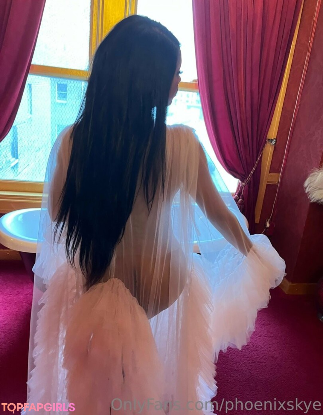 Foto desnuda filtrada de OnlyFans de Phoenixskye #197 Foto desnuda filtrada de OnlyFans de Phoenixskye #197