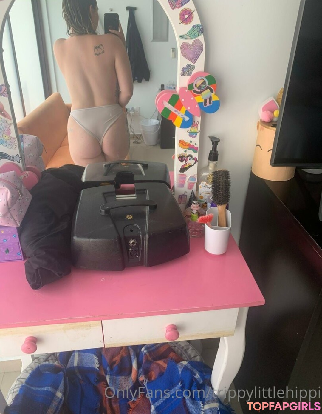 Foto desnuda filtrada de OnlyFans de Trippylittlehippi #66 Foto desnuda filtrada de OnlyFans de Trippylittlehippi #66