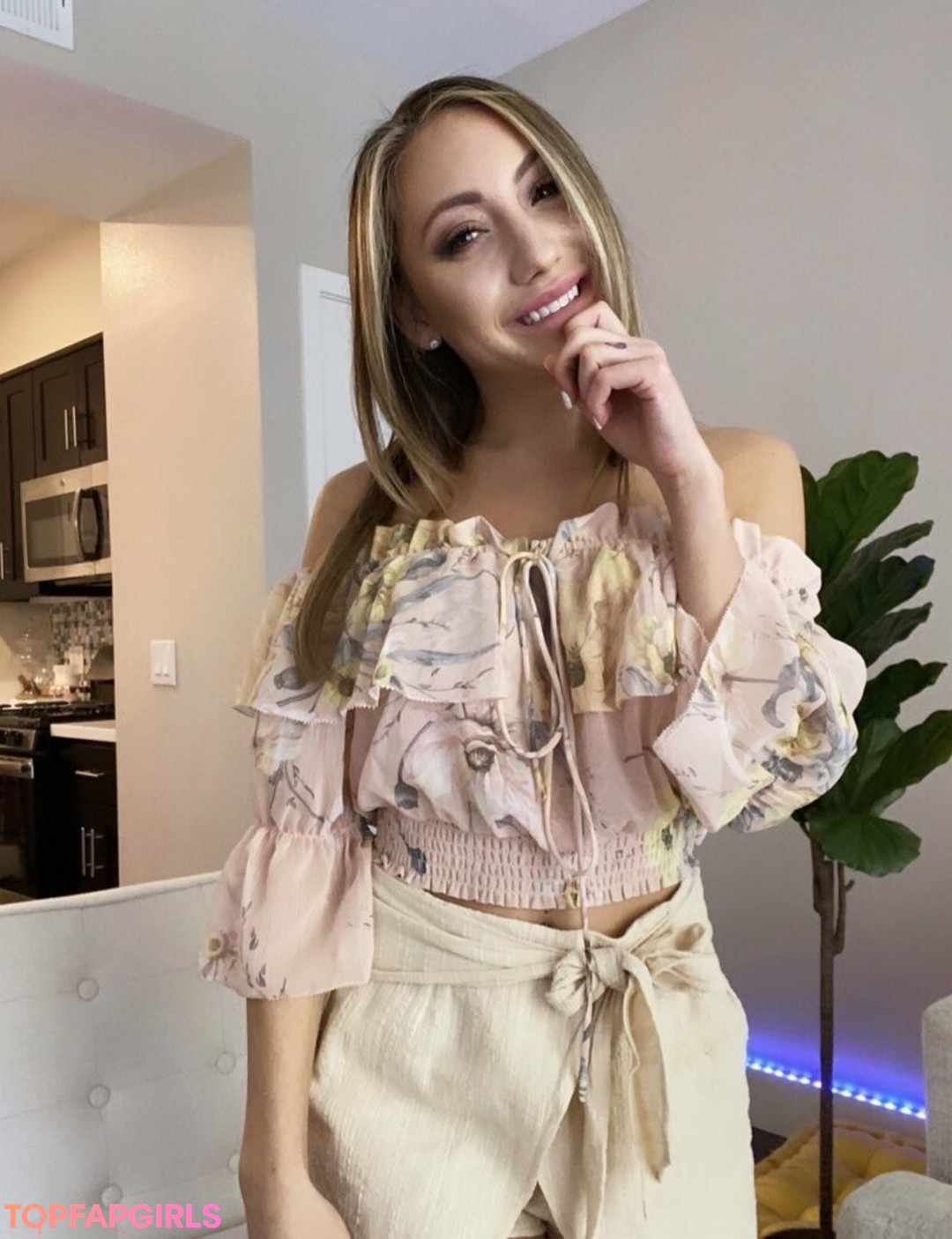 Foto desnuda filtrada de OnlyFans de Haleybrooks18 #243 Foto desnuda filtrada de OnlyFans de Haleybrooks18 #243