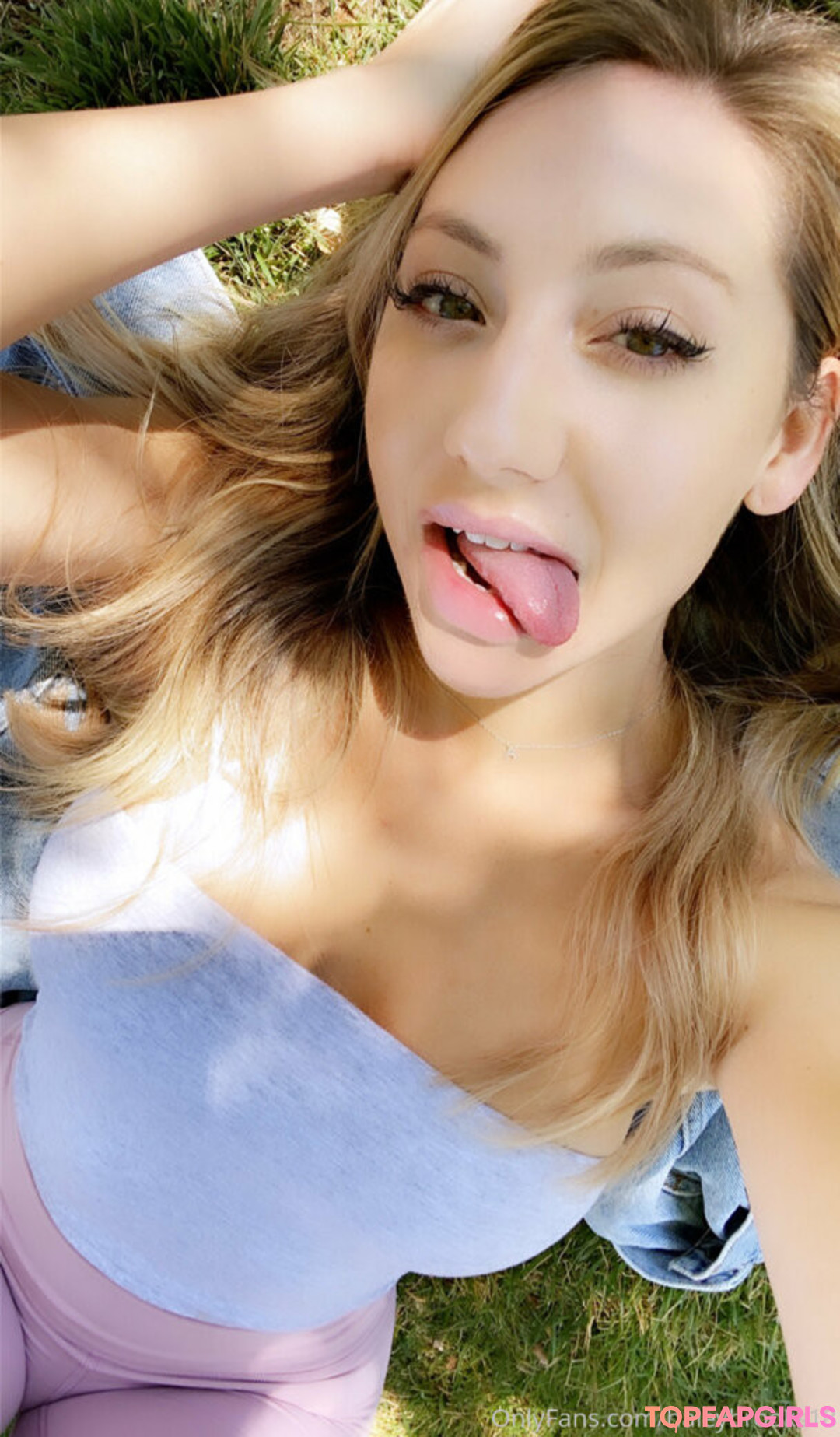 Foto desnuda filtrada de OnlyFans de Haleybrooks18 #277 Foto desnuda filtrada de OnlyFans de Haleybrooks18 #277