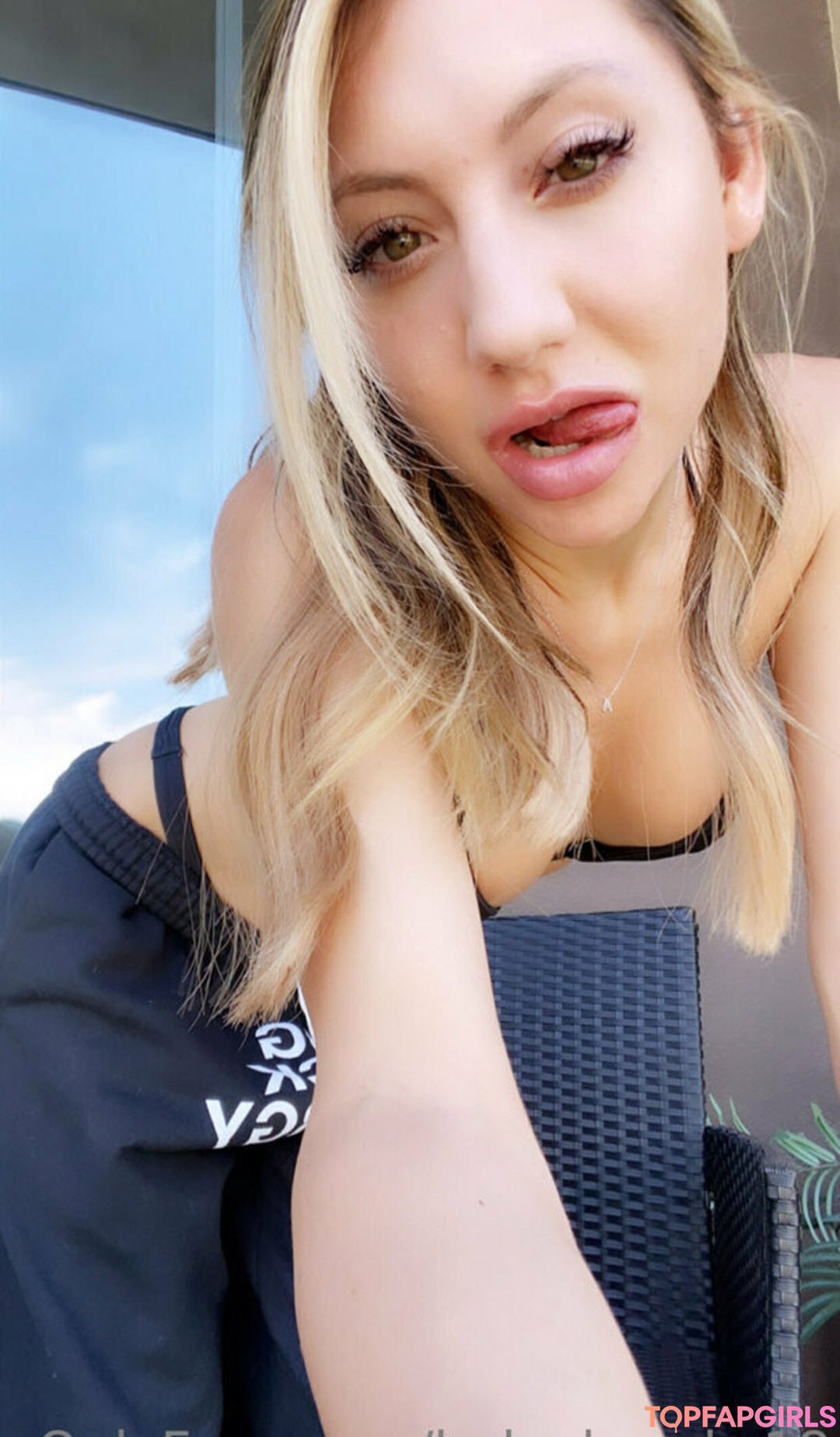 Foto desnuda filtrada de OnlyFans de Haleybrooks18 #365 Foto desnuda filtrada de OnlyFans de Haleybrooks18 #365