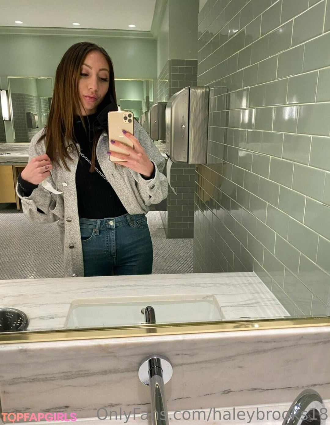 Foto desnuda filtrada de OnlyFans de Haleybrooks18 #465 Foto desnuda filtrada de OnlyFans de Haleybrooks18 #465
