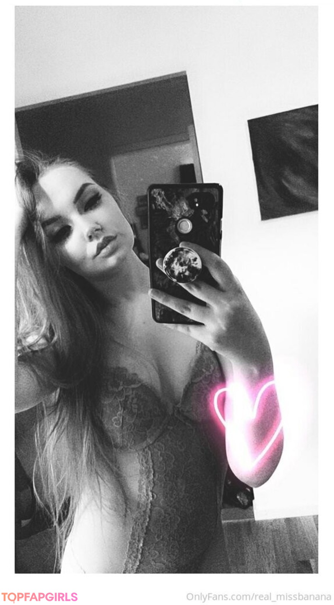 Foto desnuda filtrada de OnlyFans de Realmissbanana #103 Foto desnuda filtrada de OnlyFans de Realmissbanana #103