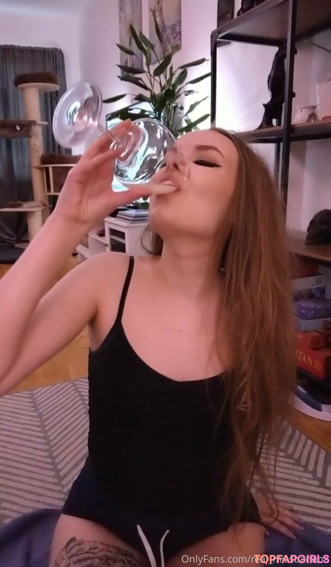 Foto desnuda filtrada de OnlyFans de Realmissbanana #88 Foto desnuda filtrada de OnlyFans de Realmissbanana #88