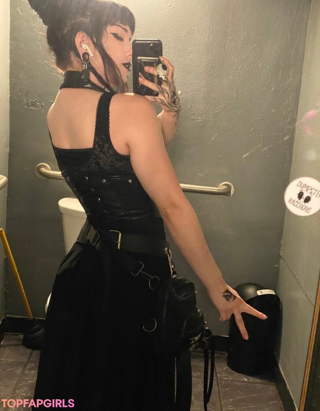 Foto desnuda filtrada de OnlyFans de Amberthevalkyrie #453 Foto desnuda filtrada de OnlyFans de Amberthevalkyrie #453