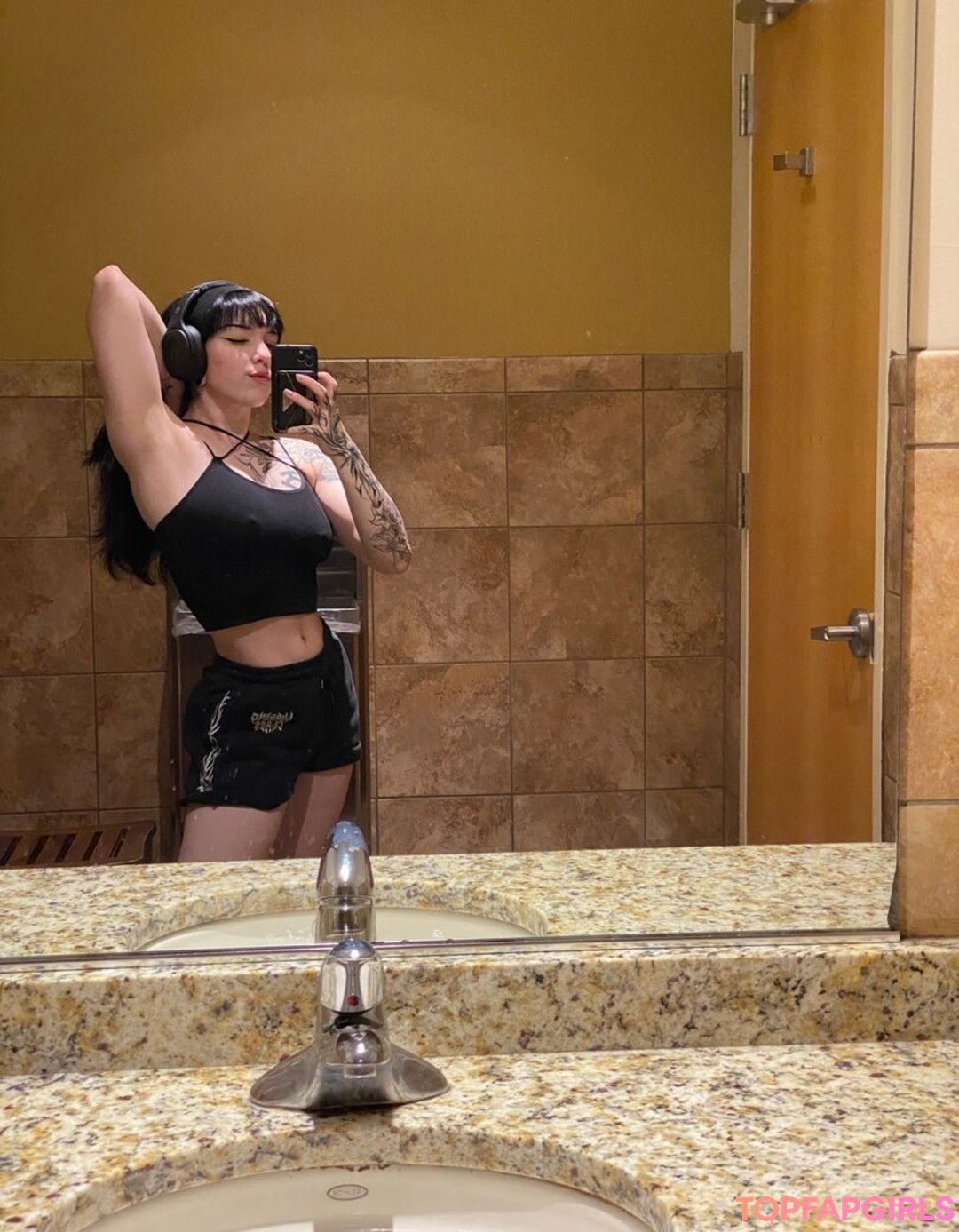 Foto desnuda filtrada de OnlyFans de Amberthevalkyrie #468 Foto desnuda filtrada de OnlyFans de Amberthevalkyrie #468