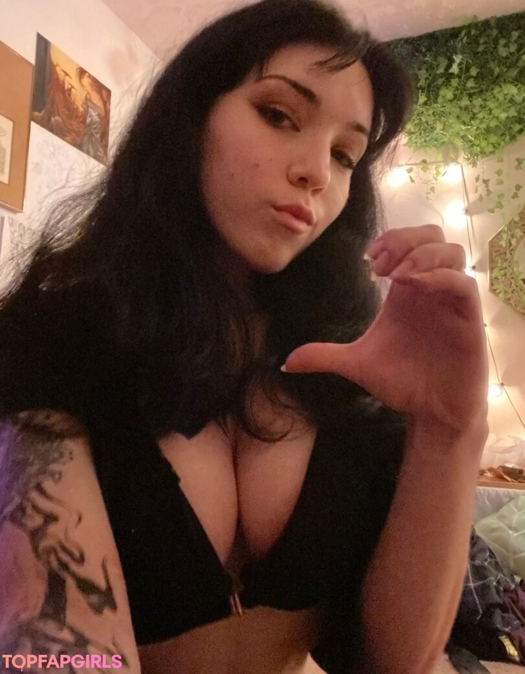 Foto desnuda filtrada de OnlyFans de Amberthevalkyrie #471 Foto desnuda filtrada de OnlyFans de Amberthevalkyrie #471