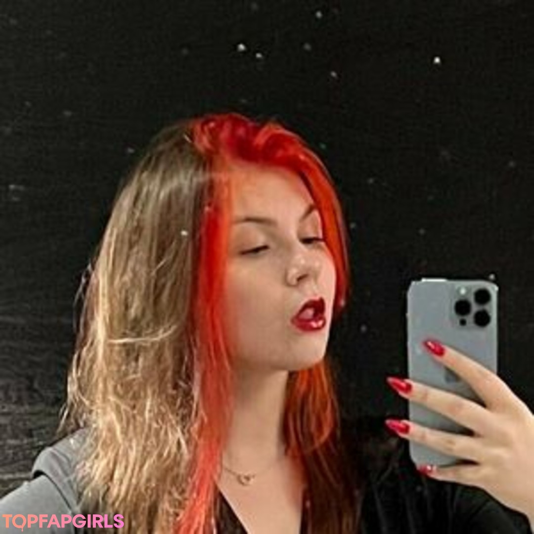 Foto desnuda filtrada de OnlyFans de Creamykelly #17 Foto desnuda filtrada de OnlyFans de Creamykelly #17