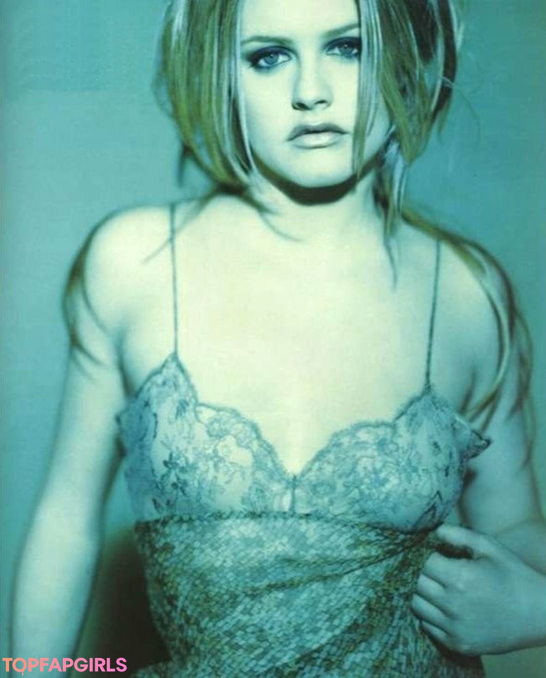 Foto desnuda filtrada de OnlyFans de Alicia Silverstone #15 Foto desnuda filtrada de OnlyFans de Alicia Silverstone #15