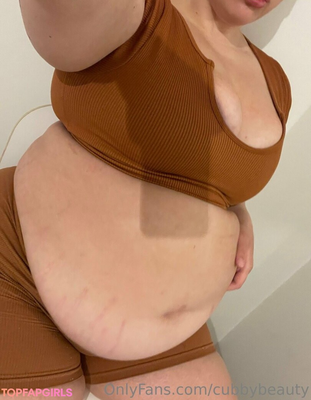 Foto desnuda filtrada de OnlyFans de Cubbybeauty #173 Foto desnuda filtrada de OnlyFans de Cubbybeauty #173