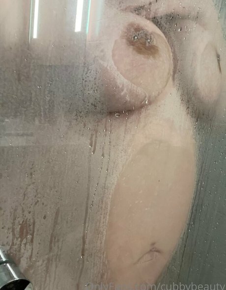 Foto desnuda filtrada de OnlyFans de Cubbybeauty