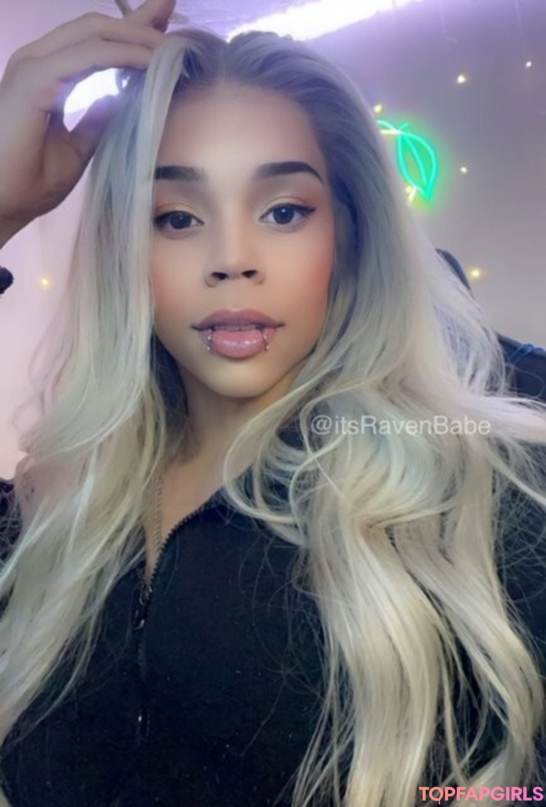 Foto desnuda filtrada de OnlyFans de Raven Babe #224 Foto desnuda filtrada de OnlyFans de Raven Babe #224