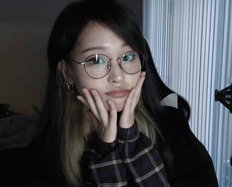 Kang Hee Yoon