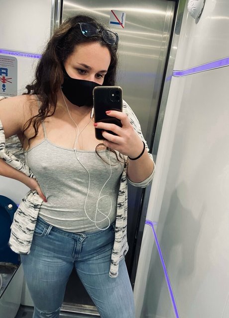 Foto desnuda filtrada de OnlyFans de Bjqueen23