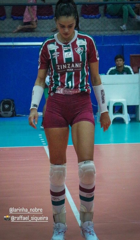 Lara Nobre