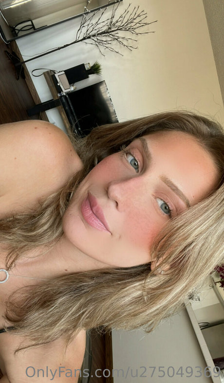 Kenziecutie18