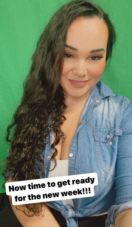 Maggie Renee