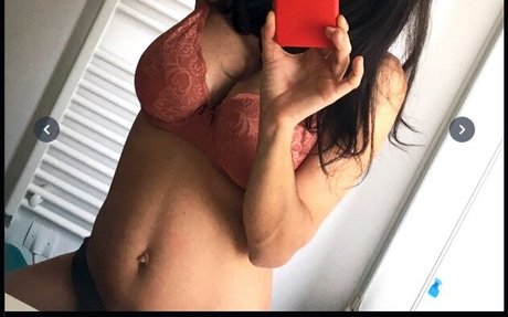 Foto desnuda filtrada de OnlyFans de Iamsophie