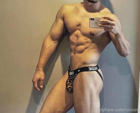 Foto desnuda filtrada de OnlyFans de Runssm