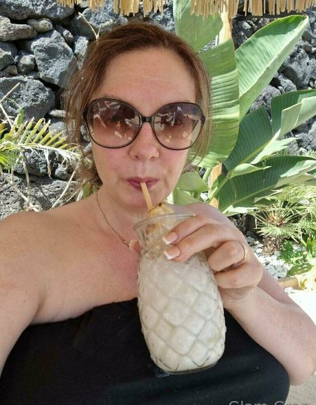 Foto desnuda filtrada de OnlyFans de Glamgran56