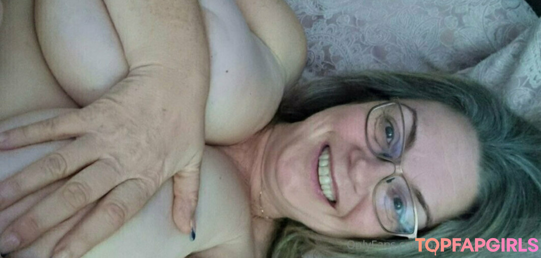 Foto desnuda filtrada de OnlyFans de Glamgran56 #177 Foto desnuda filtrada de OnlyFans de Glamgran56 #177