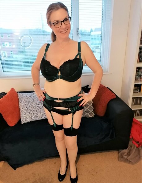 Glamgran56