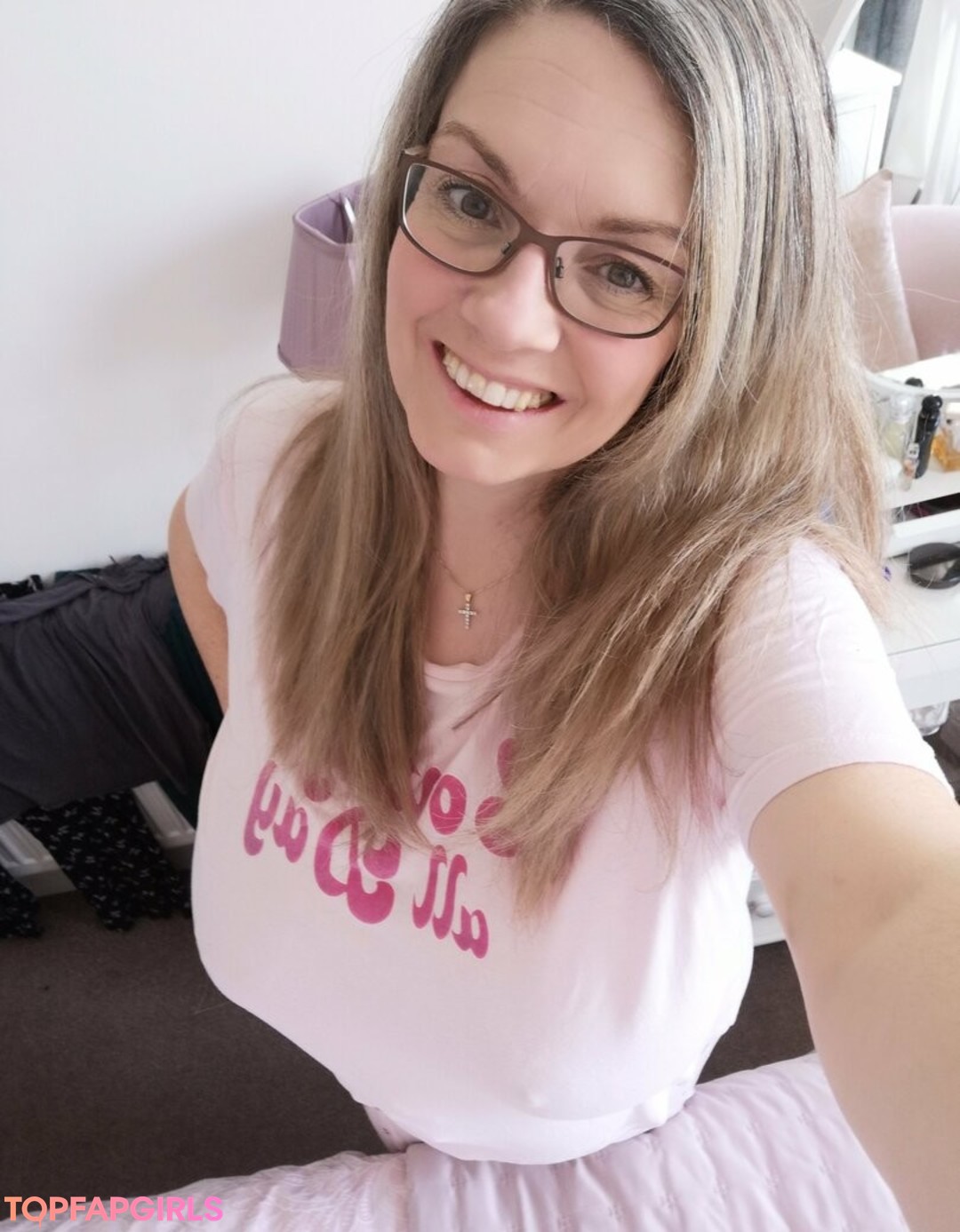 Foto desnuda filtrada de OnlyFans de Glamgran56 #87 Foto desnuda filtrada de OnlyFans de Glamgran56 #87