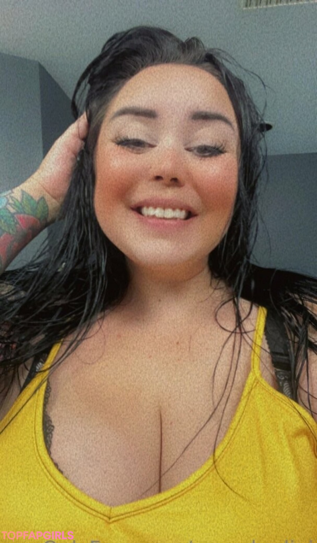 Foto desnuda filtrada de OnlyFans de Ravenbadini #311 Foto desnuda filtrada de OnlyFans de Ravenbadini #311