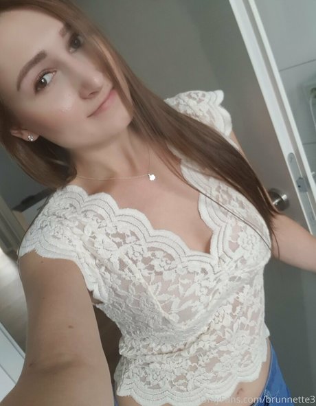 Brunnette3