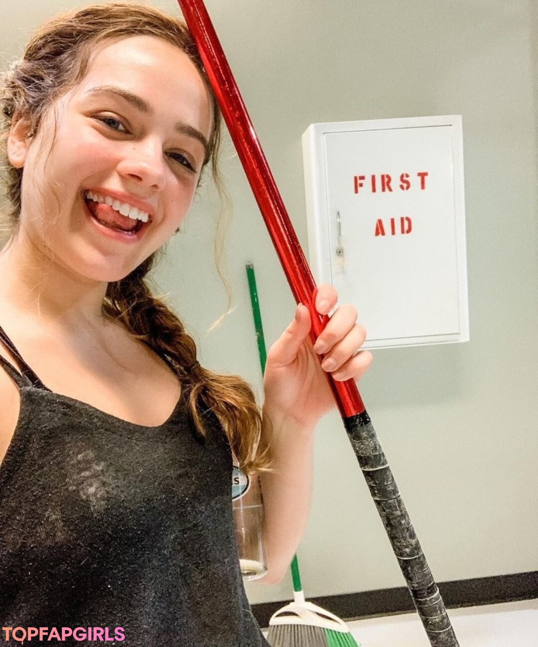 Foto desnuda filtrada de OnlyFans de Mary Mouser #16 Foto desnuda filtrada de OnlyFans de Mary Mouser #16