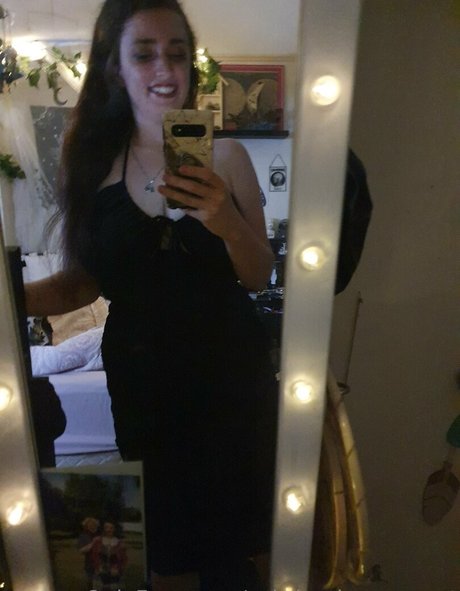 Foto desnuda filtrada de OnlyFans de Sabrinadreverment