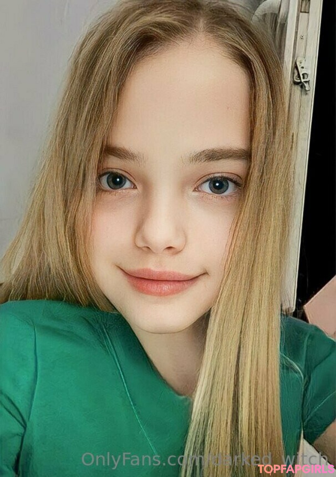 Foto desnuda filtrada de OnlyFans de Darkedwitch #264 Foto desnuda filtrada de OnlyFans de Darkedwitch #264