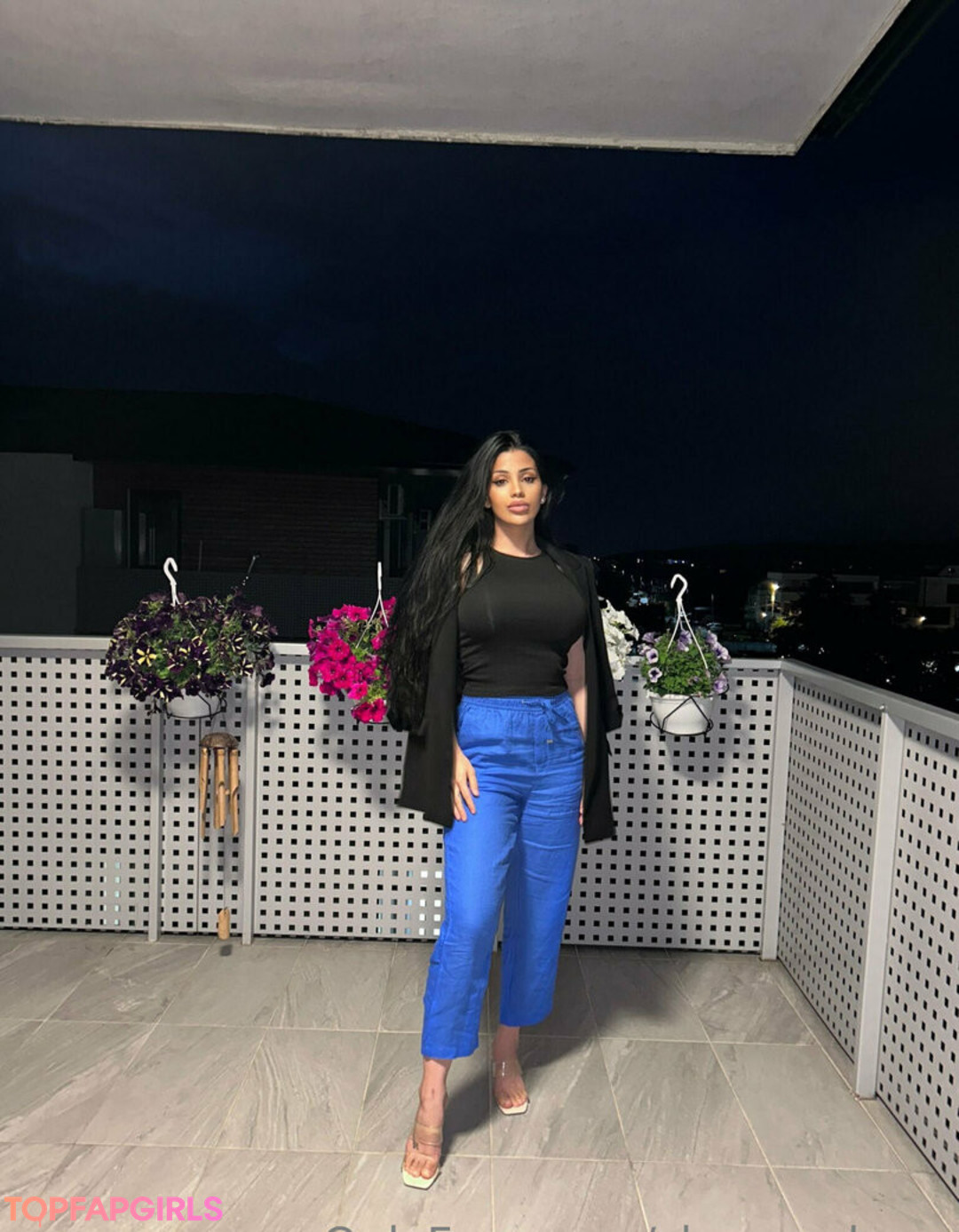 Foto desnuda filtrada de OnlyFans de Sherryshaz #201 Foto desnuda filtrada de OnlyFans de Sherryshaz #201